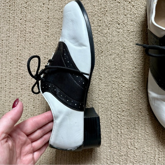 Saddle Shoes Vintage Style 1950s Inspired - Picture 2 of 7